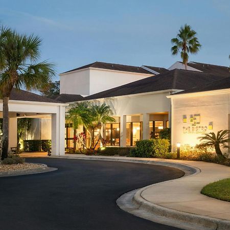 Отель Courtyard Melbourne West Экстерьер фото