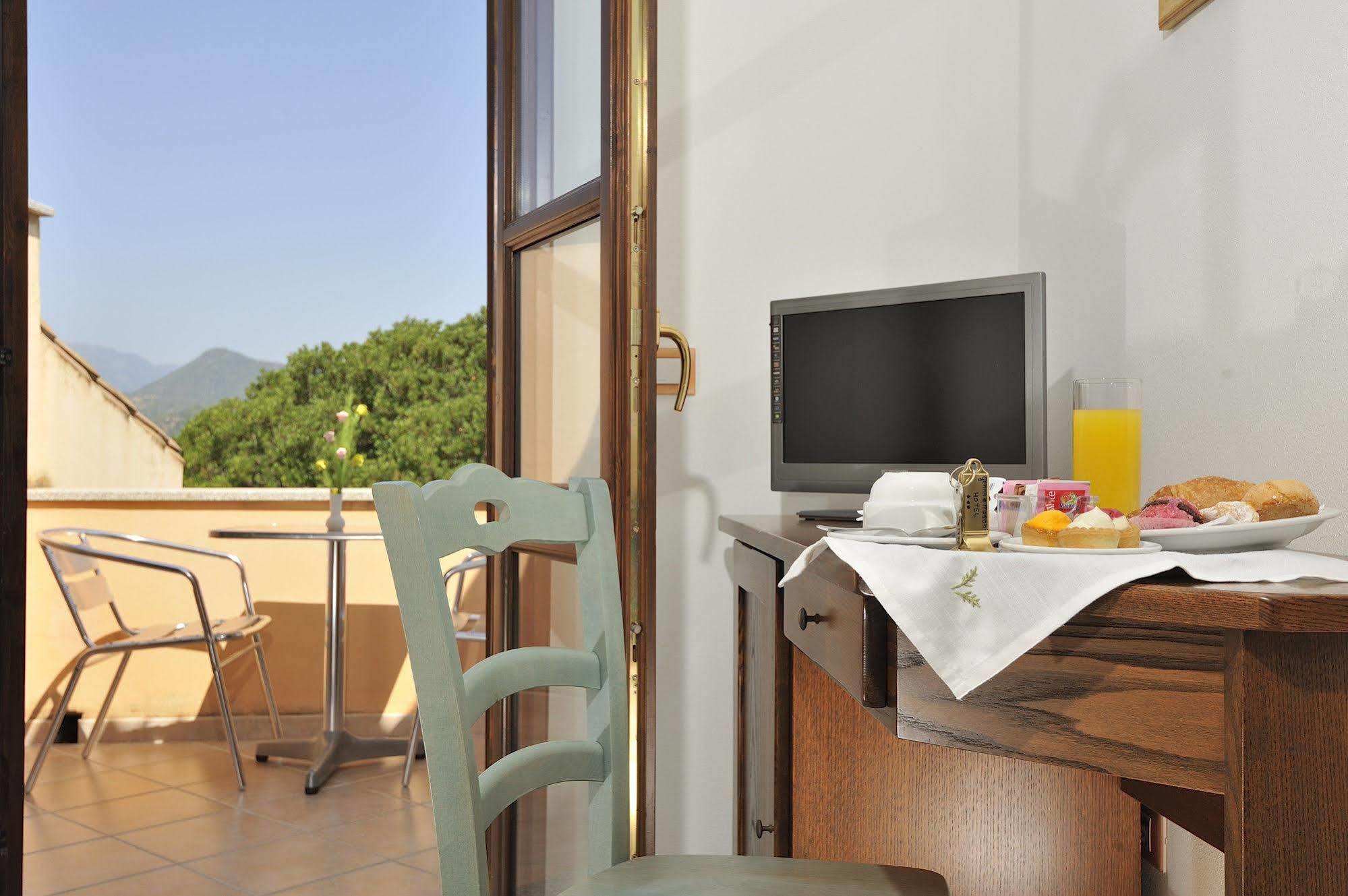 Отель Courtyard Melbourne West Экстерьер фото